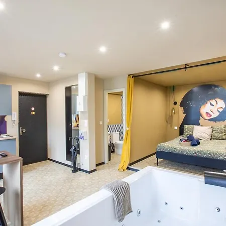 Deluxe Jazzy, Jacuzzi, Centre * Mulhouse