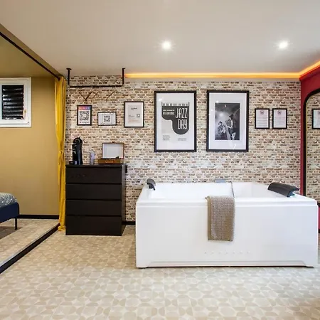 Deluxe Jazzy, Jacuzzi, Centre Daire Mulhouse