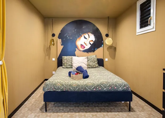 Signature Premium Jazzy Studio, Centre